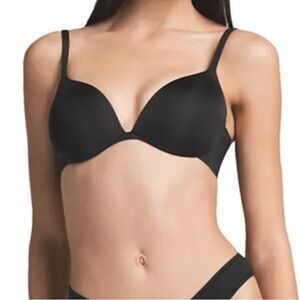 SKIMS Ultimate Push Up Plunge Black Bra size 34A Price is firm🙏